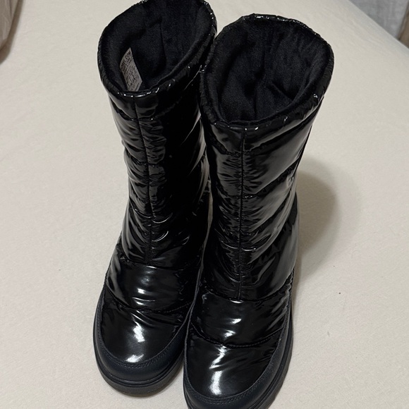 Sorel women’s Shiny Black Snow Boots - Picture 4 of 8